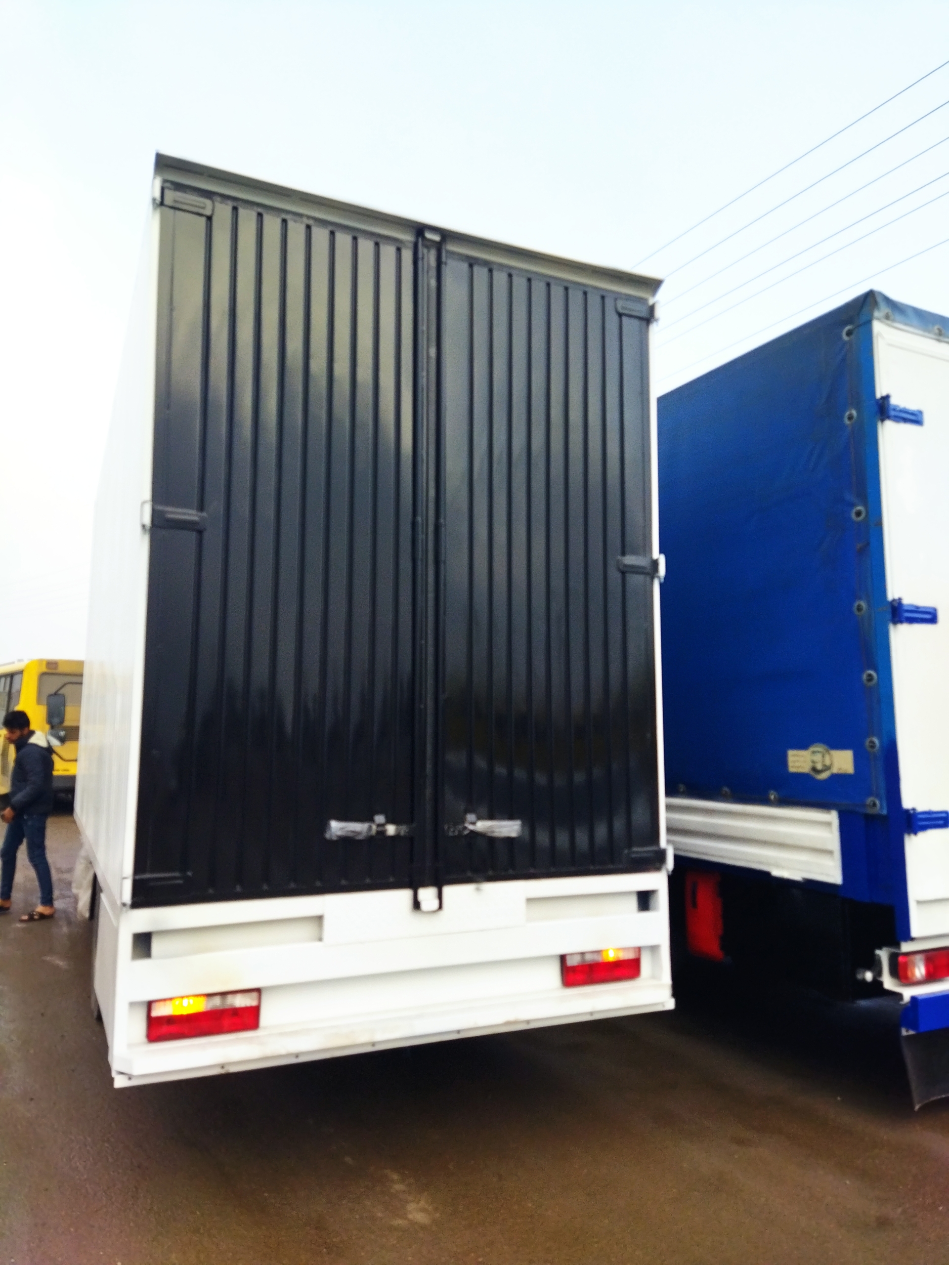 بهترین شرکت حمل و نقل لوازم اداری و مسکونی در شیراز